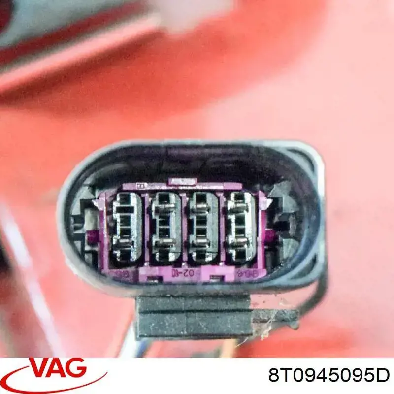 8T0945095D VAG Задній лівий зовнішній ліхтар