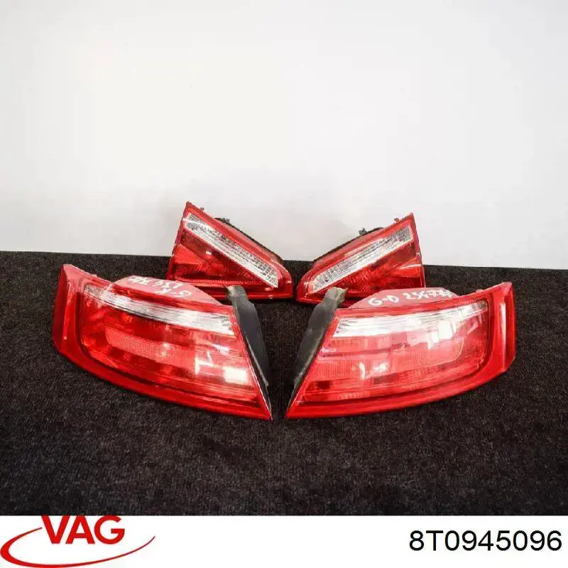 Задній правий зовнішній ліхтар VAG 8T0945096 ціна, від 88.68 USD