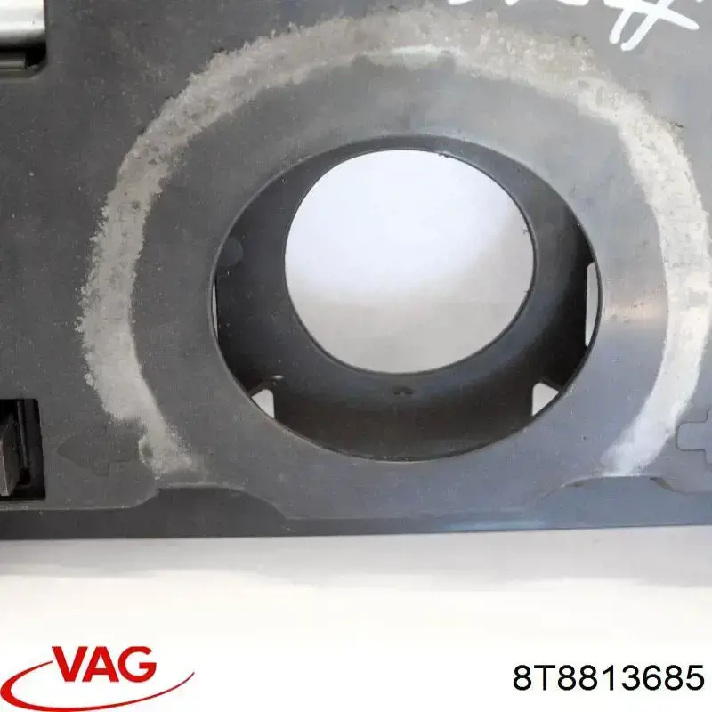  8T8813685 VAG