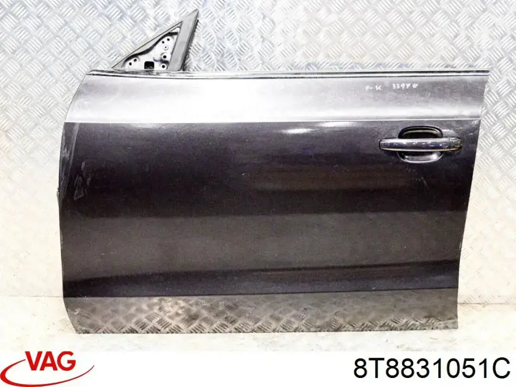 Купити 8T8831051C VAG Двері кабіни