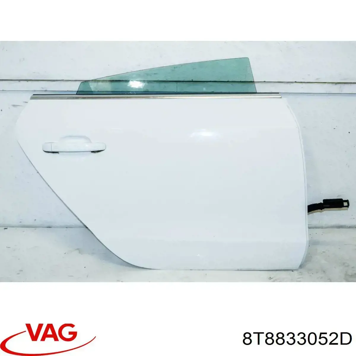 Двері задні, праві VAG 8T8833052D ціна, від 190.04 USD