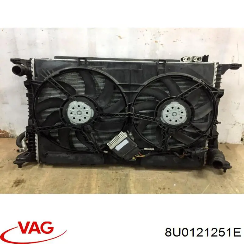 Радіатор основний VAG 8U0121251C ціна, від 545.09 USD