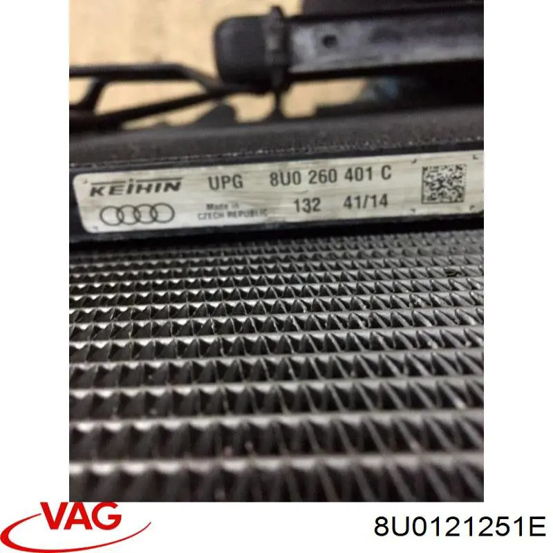Купити 8U0121251C VAG Радіатор двигуна