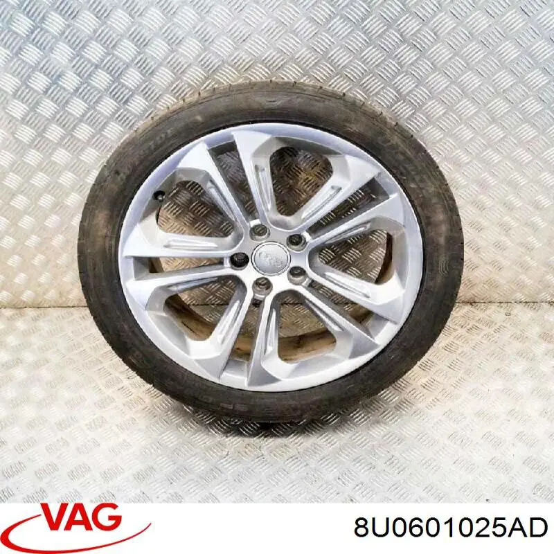 Диски колісні литі (легкосплавні, титанові) VAG 8U0601025AD