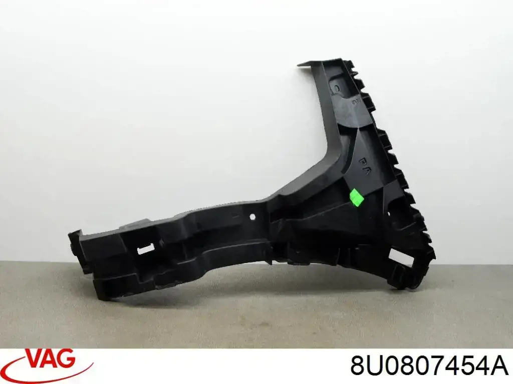Направляюча заднього бампера, права VAG 8U0807454 ціна, від 16.28 USD