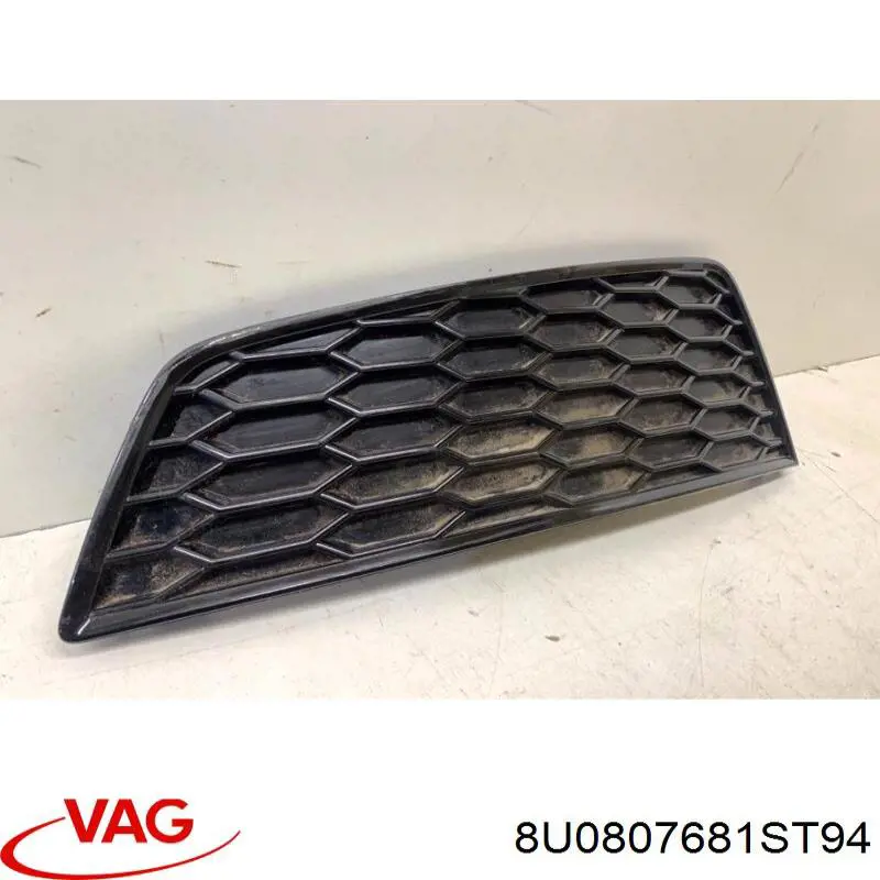 Купити 8U0807681ST94 VAG Решітка переднього бампера, ліва