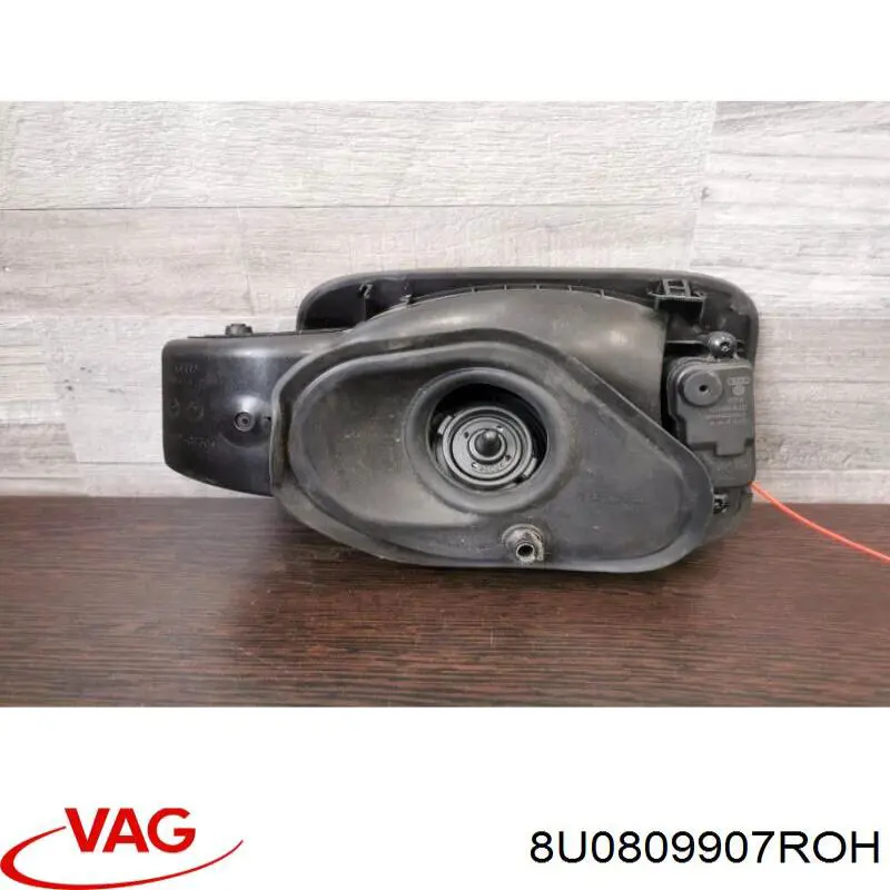 8U0809907 VAG Дверцята бензобака