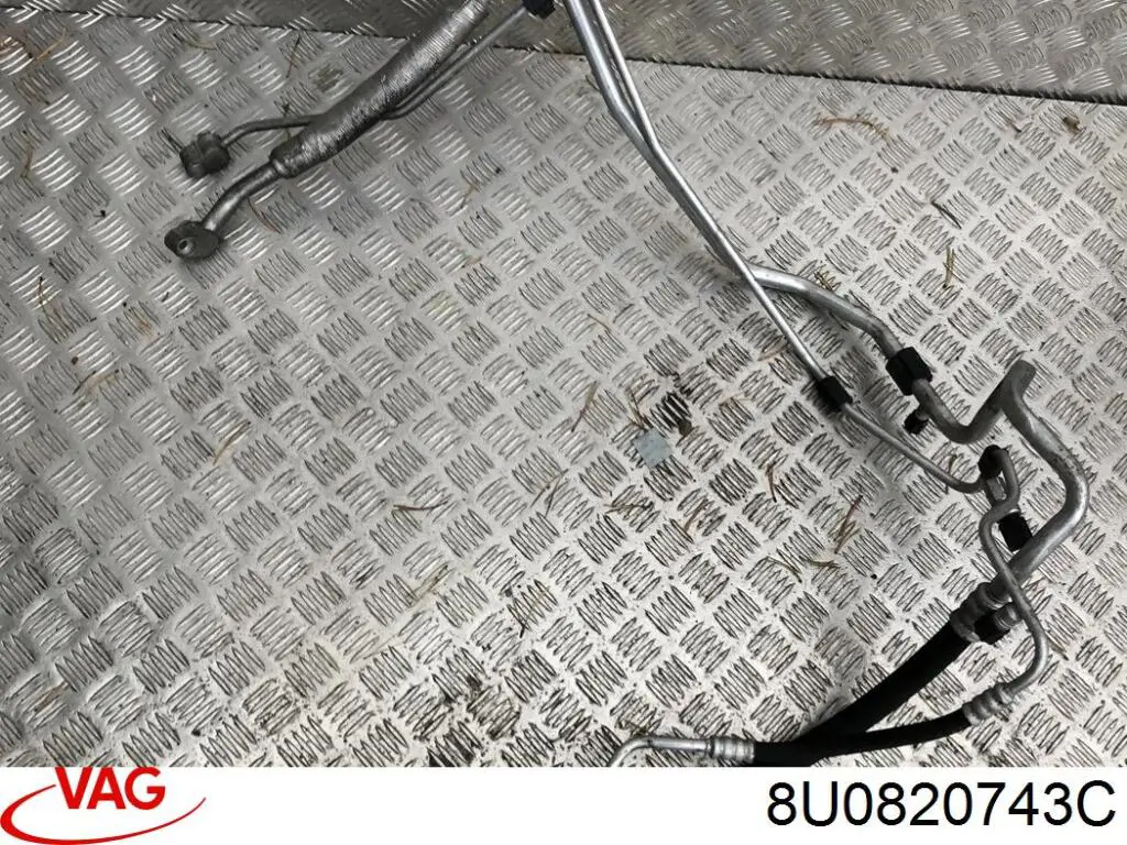 8U0820743C VAG 