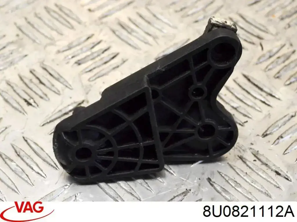  VAG 8U0821112A ціна, від 13.86 USD