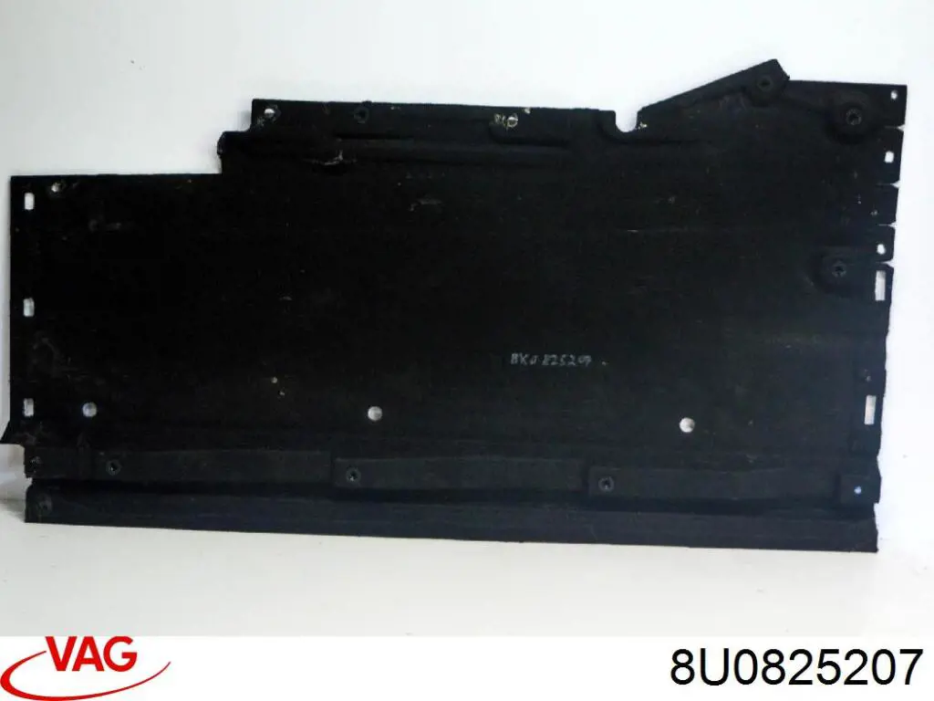 Захист днища, лівий VAG 8U0825207 ціна, від 86.04 USD