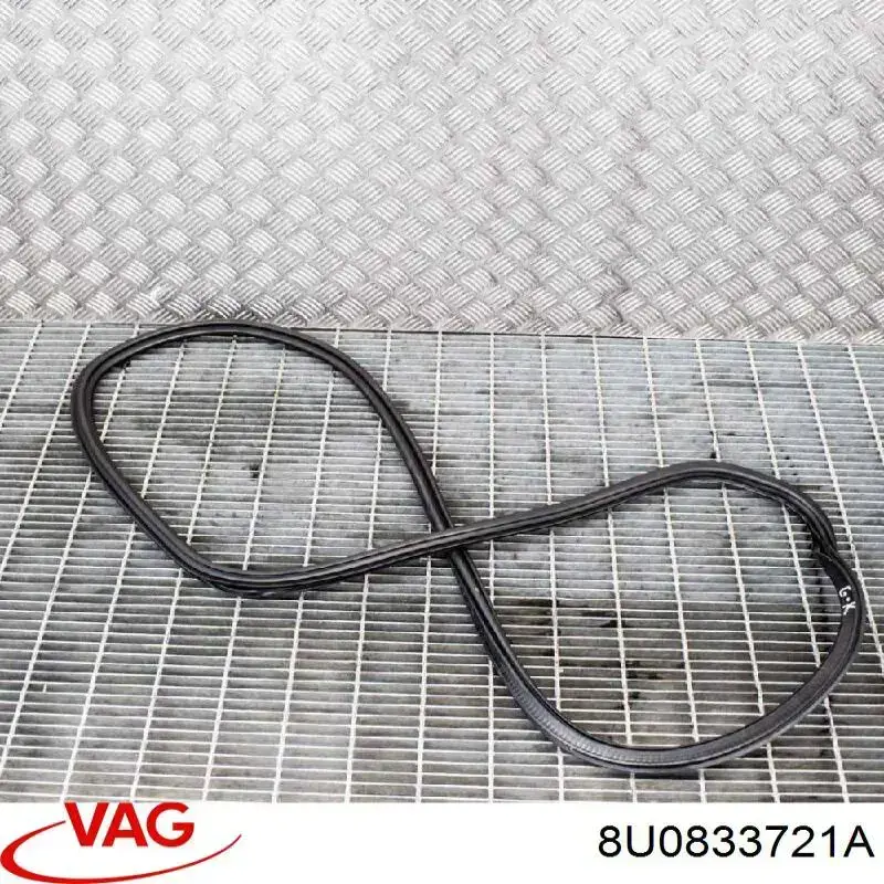  VAG 8U0833721A ціна, від 13.29 USD