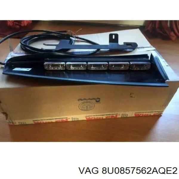 8U0857562AQE2 VAG 