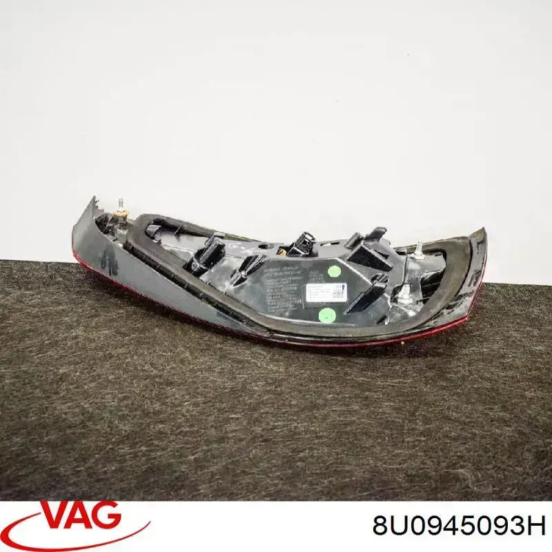 Ліхтар задній лівий VAG 8U0945093H ціна, від 226.46 USD