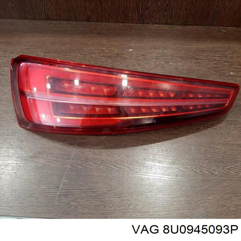 Ліхтар задній лівий VAG 8U0945093P ціна, від 337.40 USD