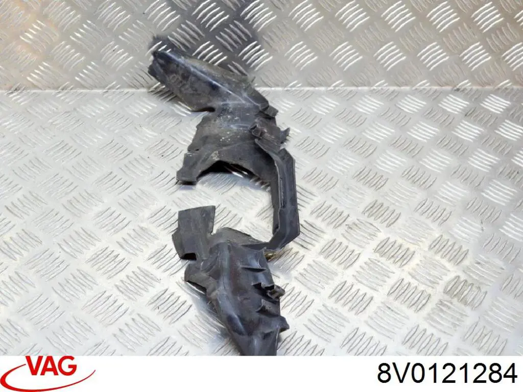 Повітропровід (дефлектор) радіатора, правий VAG 8V0121284 ціна, від 19.09 USD