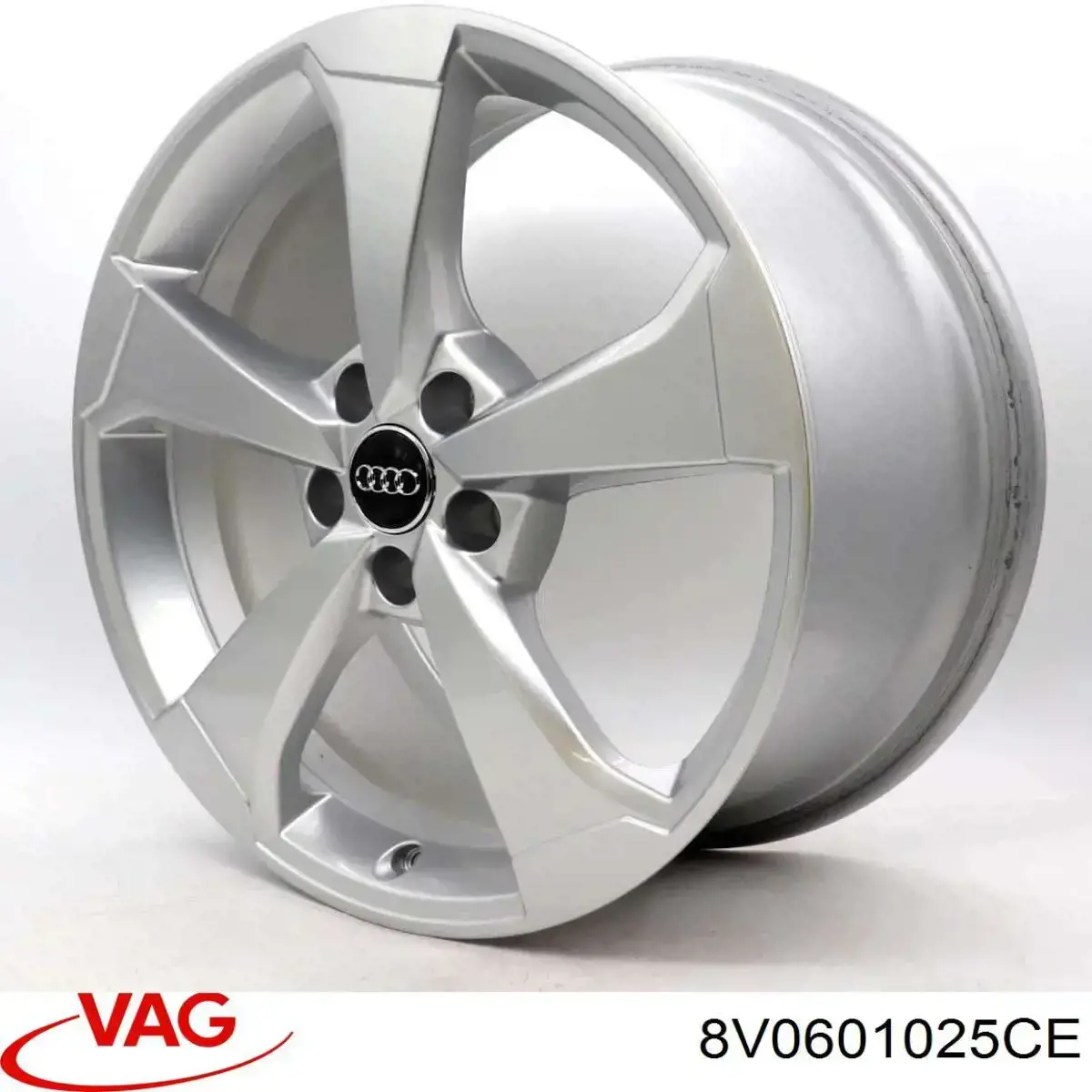 Купити 8V0601025CE VAG Диски колісні литі (легкосплавні, титанові)