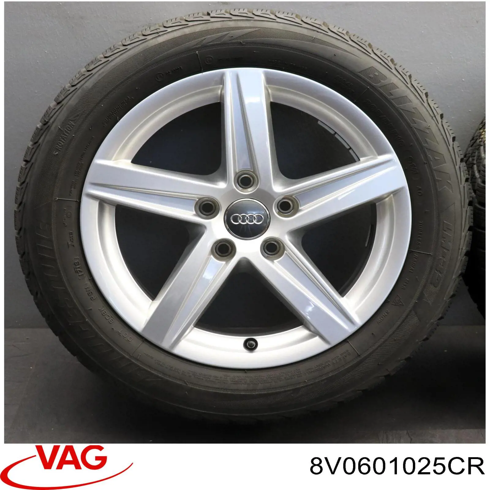 Купити 8V0601025CR VAG Диски колісні литі (легкосплавні, титанові)