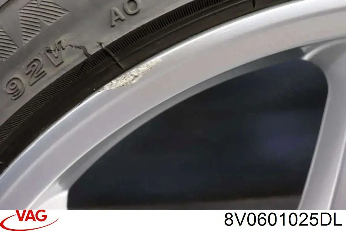 Диски колісні литі (легкосплавні, титанові) 8V0601025DL VAG