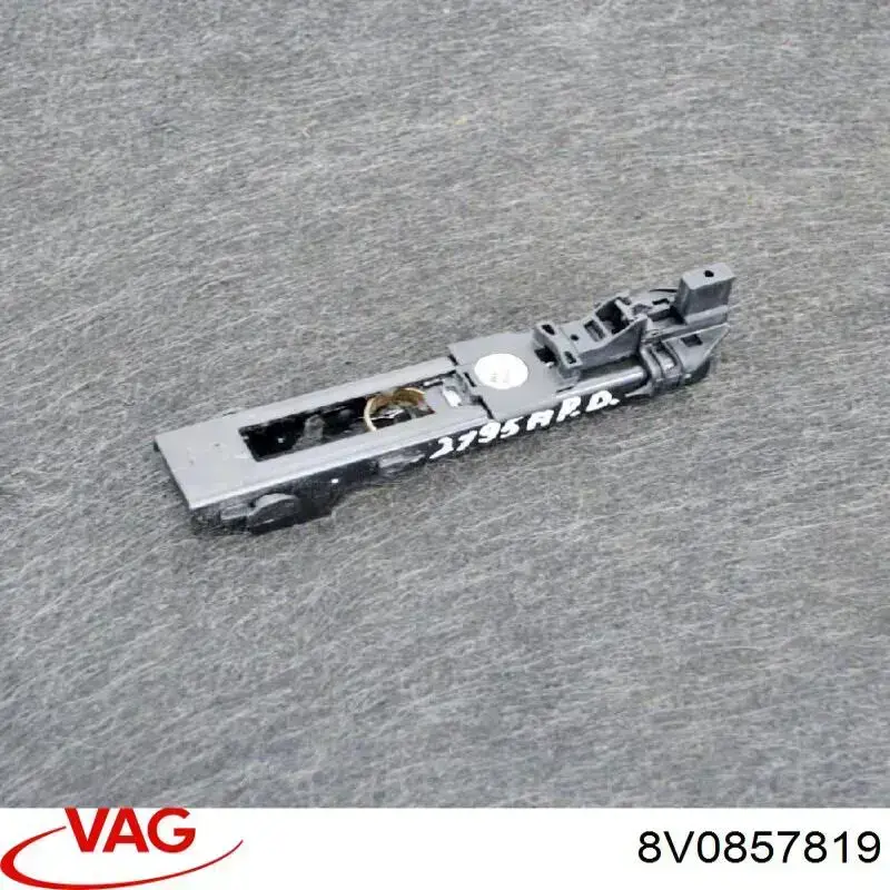 Регулятор висоти ременя безпеки передній лівий 8V0857819 VAG