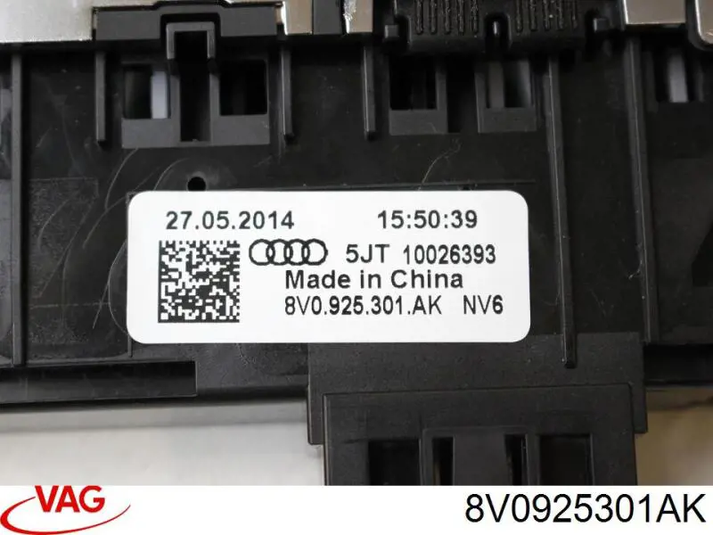 Блок кнопок центральної консолі VAG 8V0925301AK ціна, від 17.38 USD