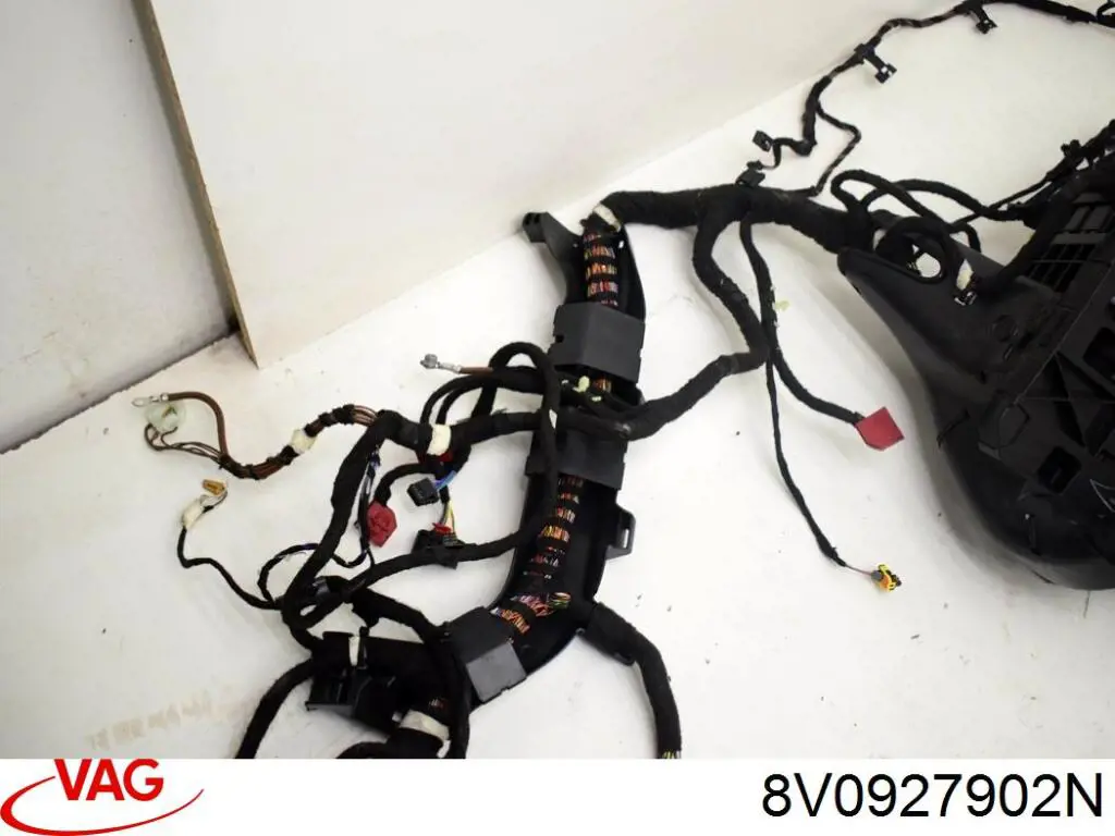 8V0927902N VAG 