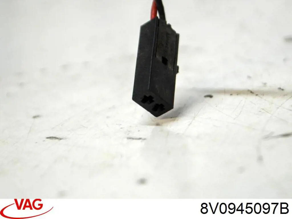 Стоп-сигнал VAG 8V0945097B ціна, від 22.86 USD