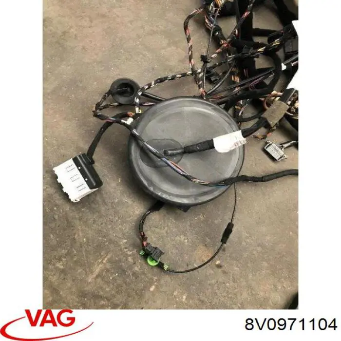  VAG 8V0971104