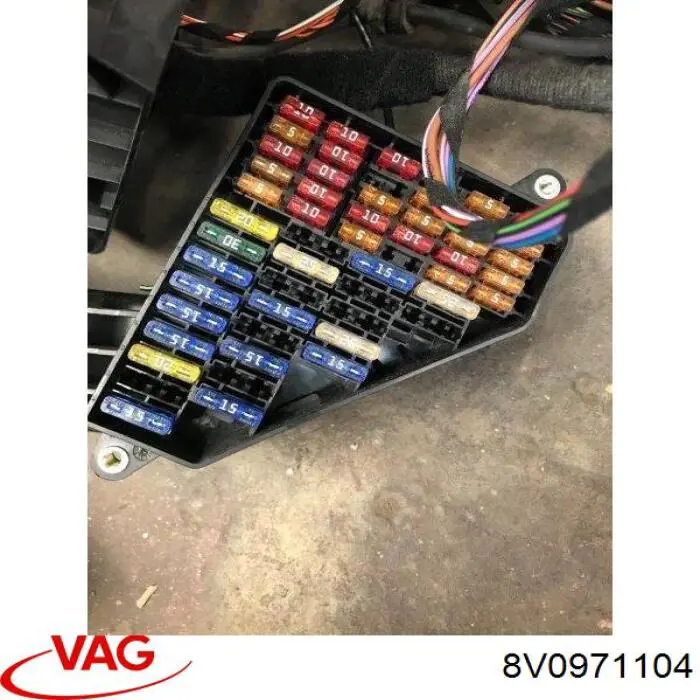 8V0971104 VAG 