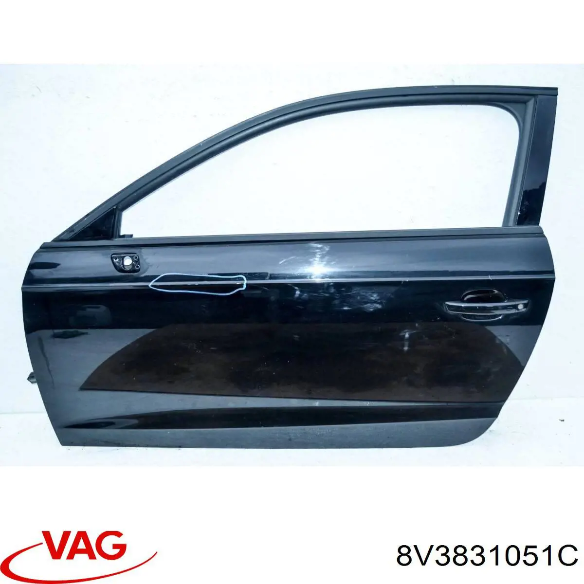 Двері передні, ліві VAG 8V3831051C ціна, від 214.45 USD