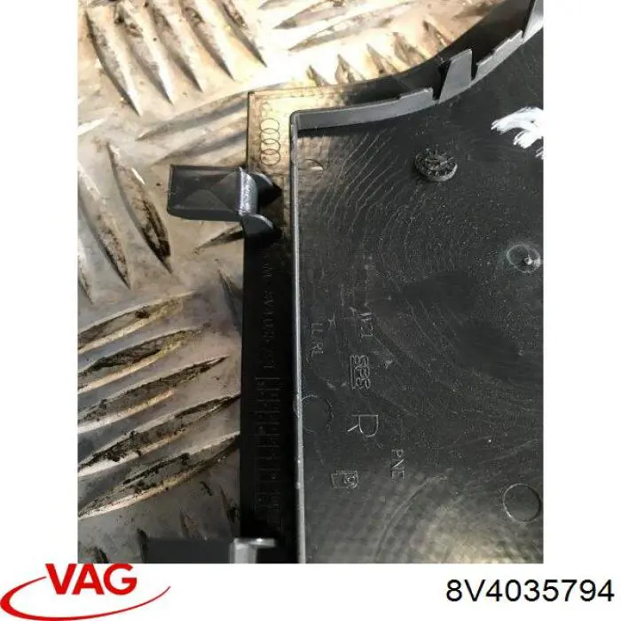 8V4035794 VAG 