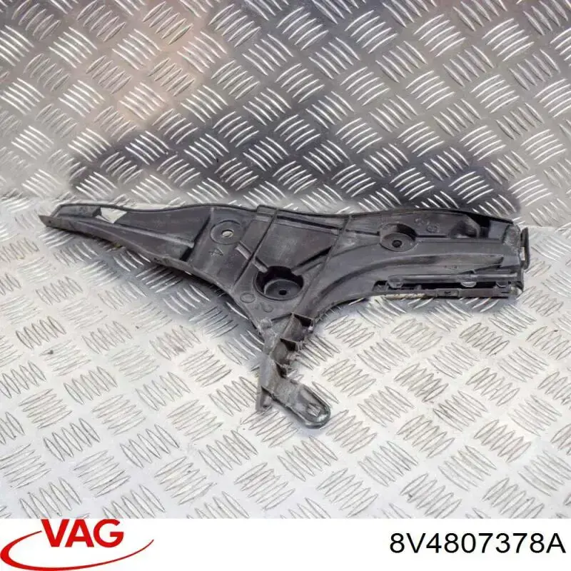 Кронштейн бампера заднього, правий Diamond/DPA 88071885902