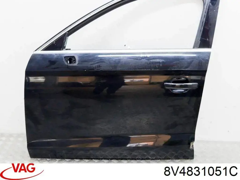Двері передні, ліві VAG 8V4831051C ціна, від 214.81 USD
