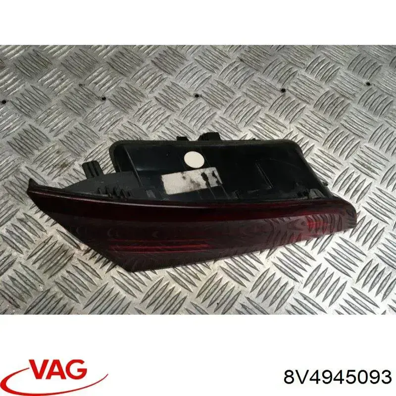Купити 8V4945093 VAG Ліхтар задній лівий, внутрішній