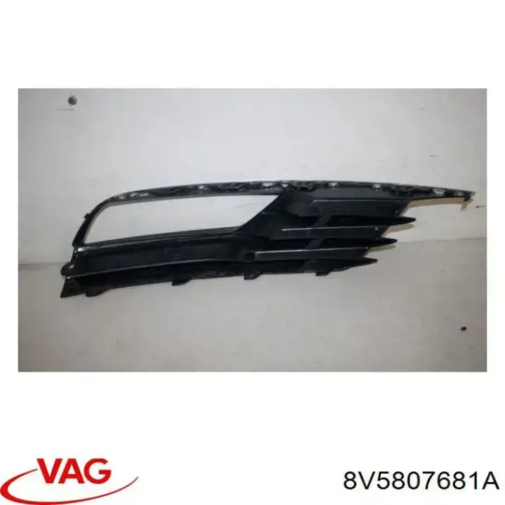 Решітка переднього бампера, ліва VAG 8V5807681A ціна, від 13.77 USD