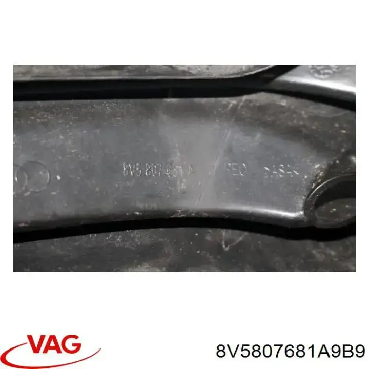 Решітка переднього бампера, ліва VAG 8V5807681A9B9 ціна, від 13.74 USD