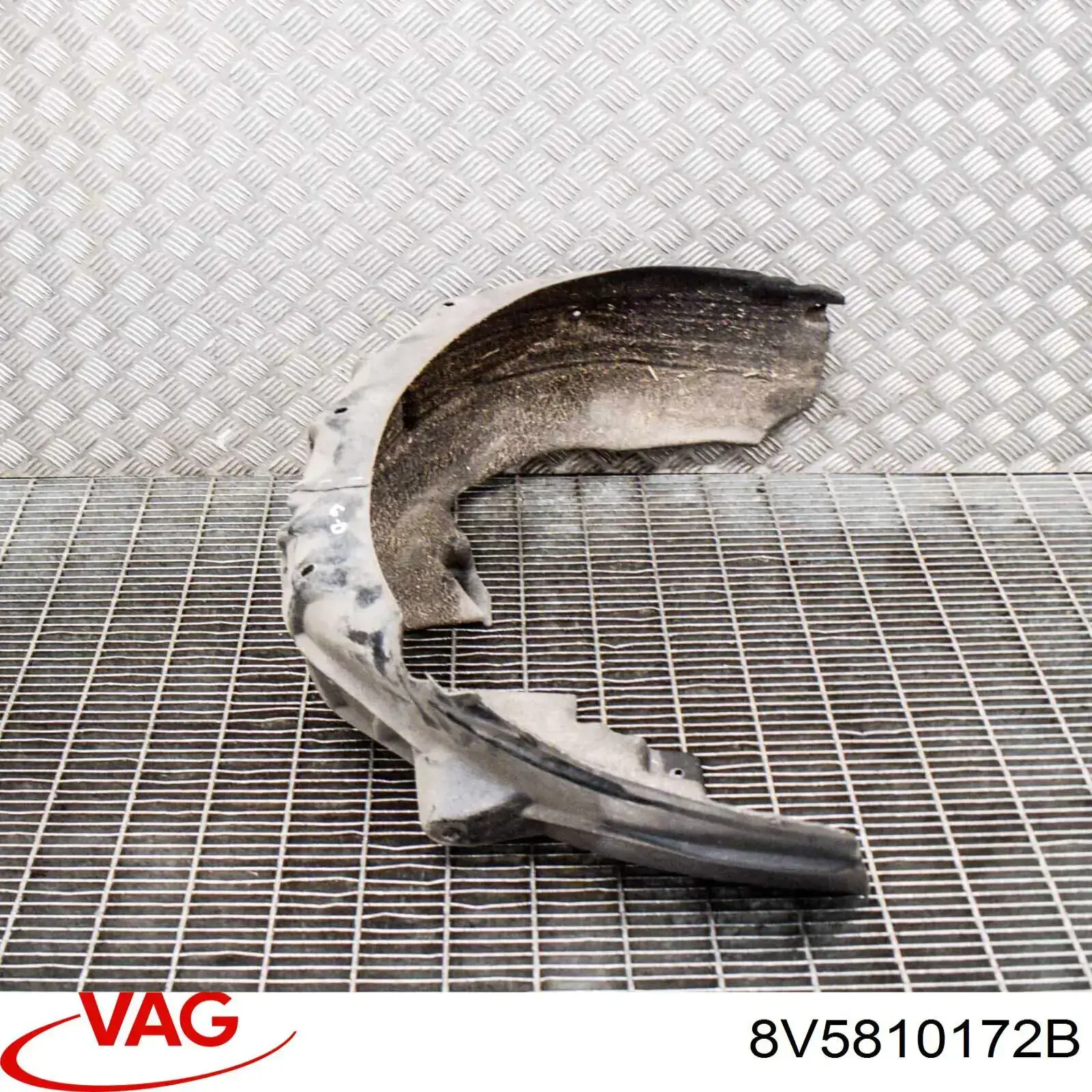 Підкрилок заднього крила, правий 8V5810172B VAG