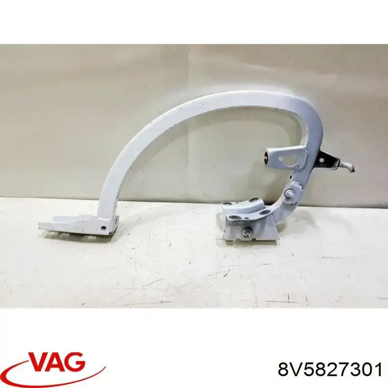 Петля кришки багажника 8V5827301 VAG