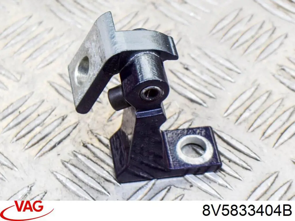 Петля заднтої двері, правої 8V5833404B VAG