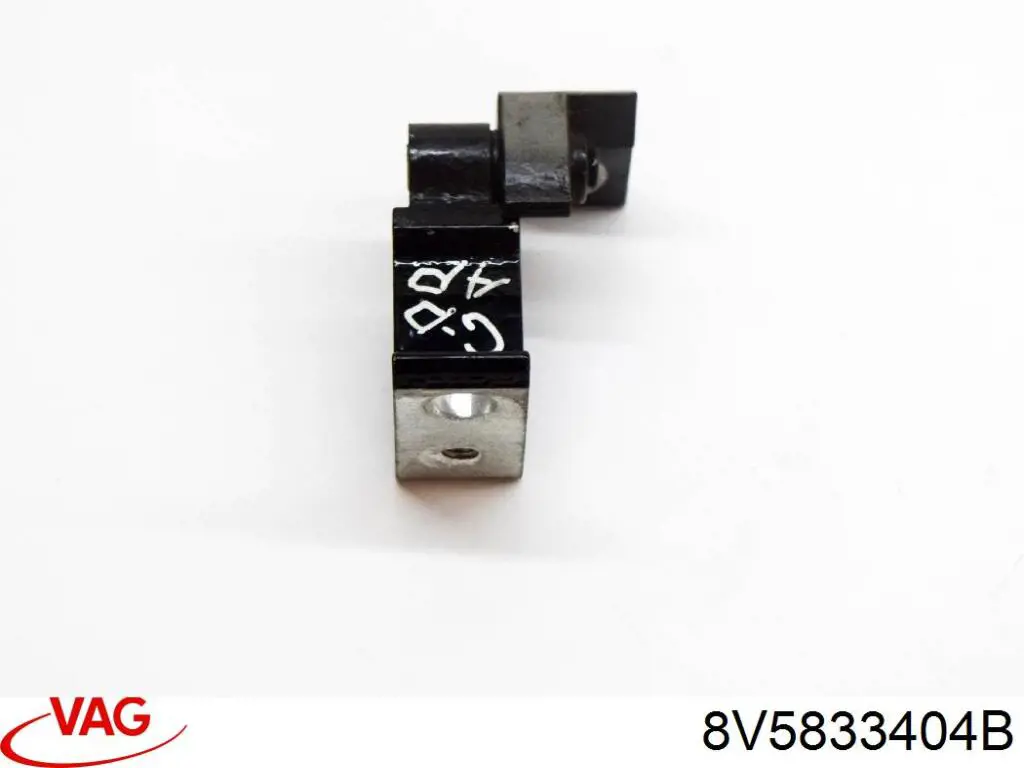 Петля задніх дверей, правих VAG 8V5833404B ціна, від 7.05 USD