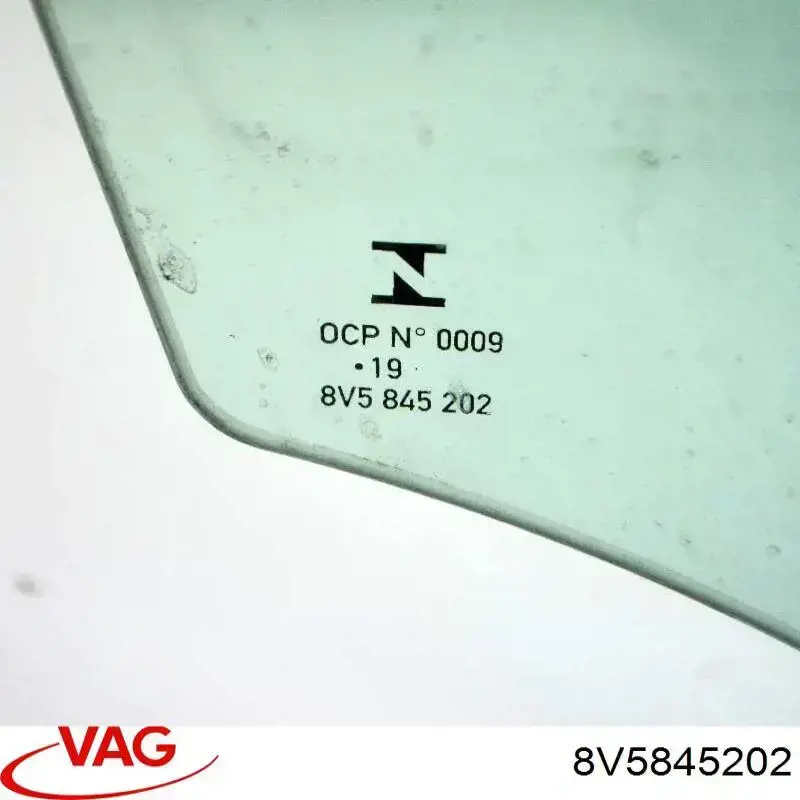 Скло передньої правої двері VAG 8V5845202 ціна, від 25.40 USD
