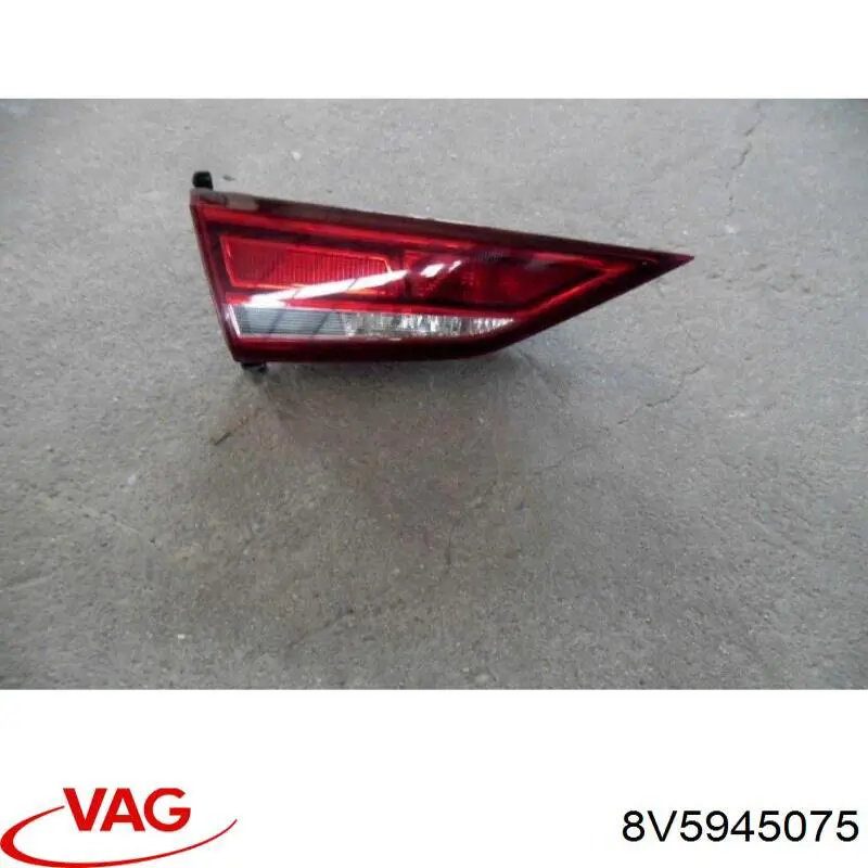 Стоп задній VAG 8V5945075 ціна, від 109.00 USD