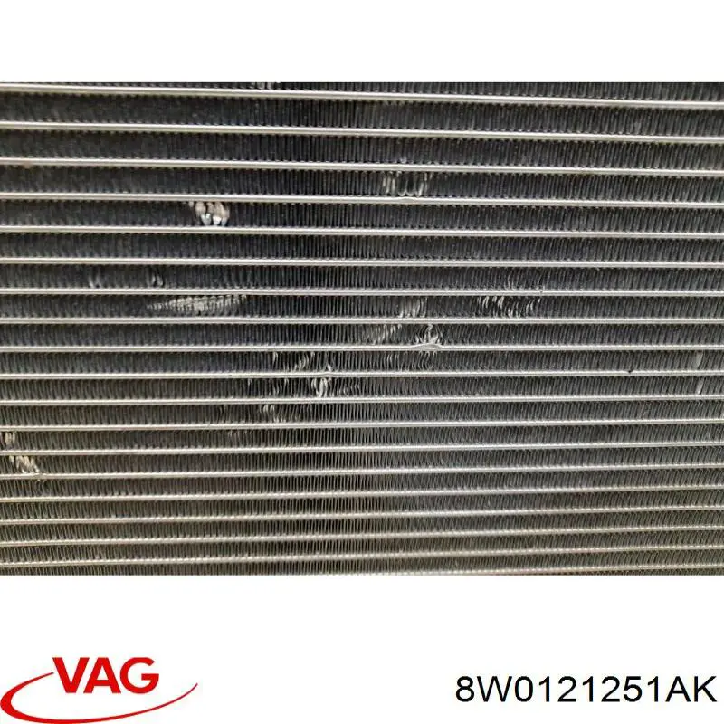 Радіатор 8W0121251AK VAG