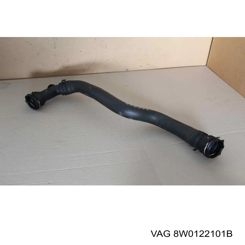 Шланг/патрубок радіатора охолодження, верхній VAG 8W0122101B ціна, від 10.12 USD