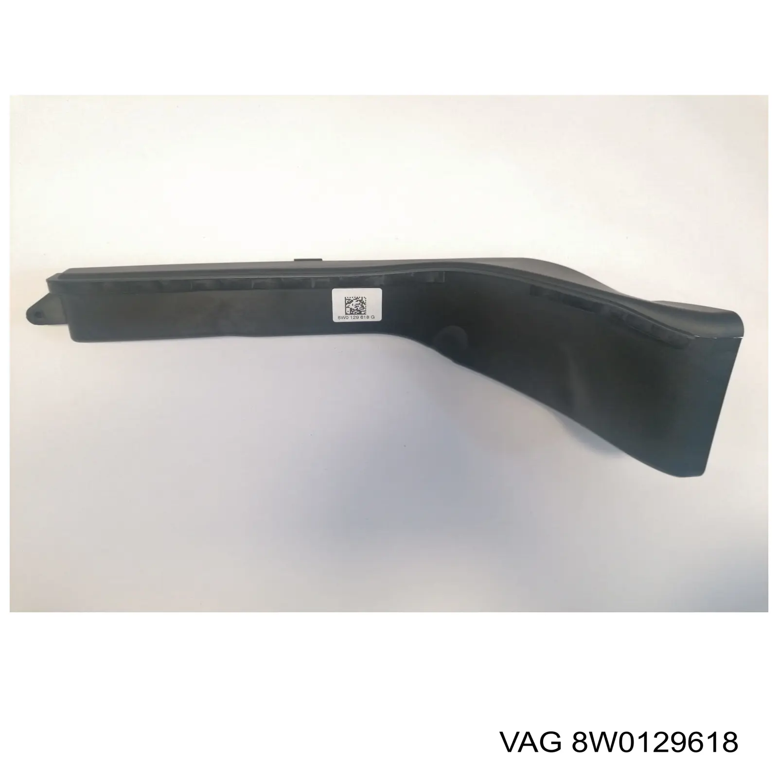 Патрубок повітряний, вхід повітряного фільтра 8W0129618 VAG