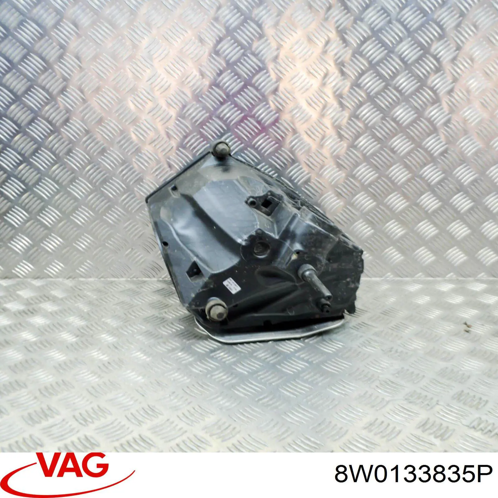  VAG 8W0133835P ціна, від 190.04 USD