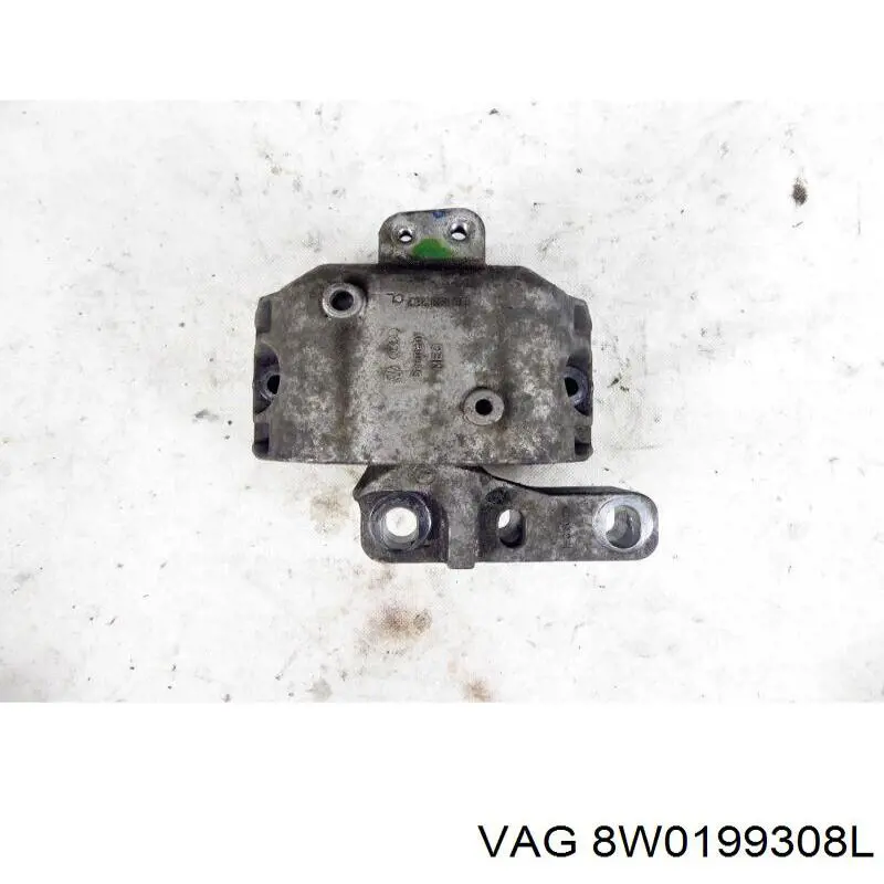 Кронштейн подушки (опори) двигуна, правої 8W0199308L VAG