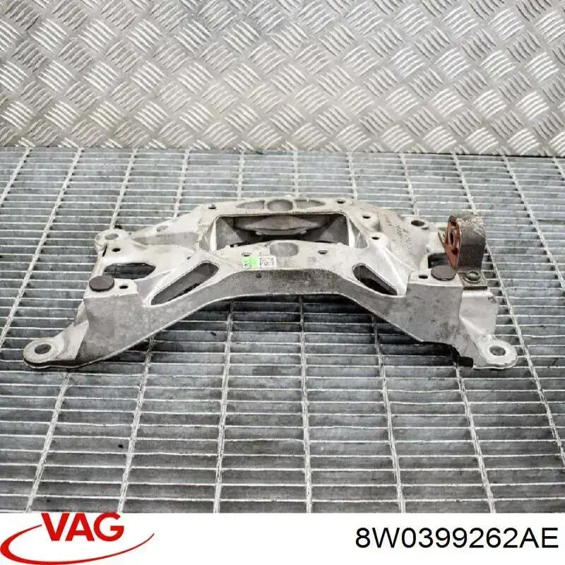 Кронштейн КПП VAG 8W0399262AE ціна, від 240.72 USD