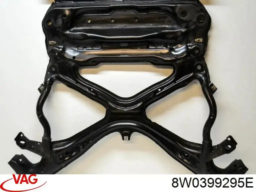 Кронштейн передньої балки 8W0399295E VAG