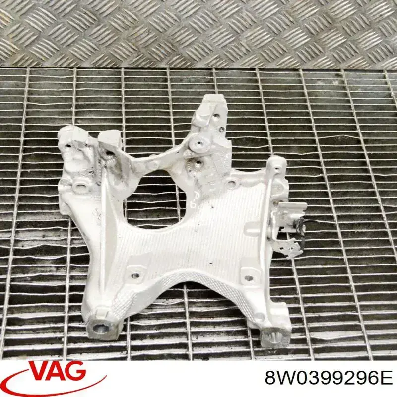 Кронштейн передньої балки VAG 8W0399296D ціна, від 124.15 USD
