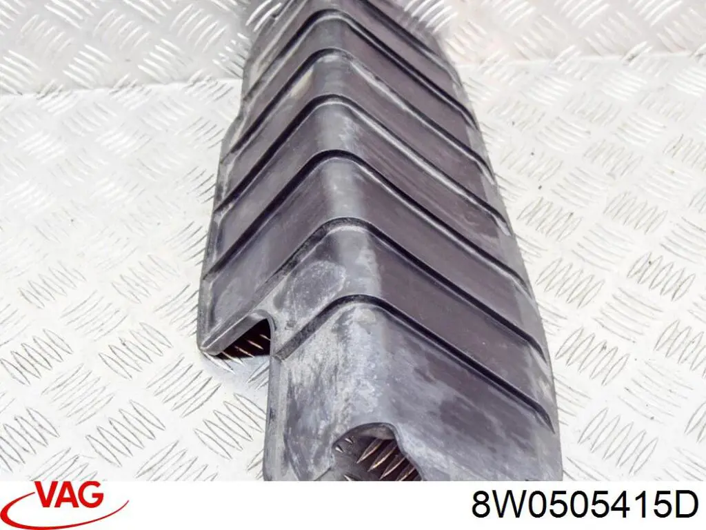 Купити 8W0505415D VAG Захист заднього нижнього важеля